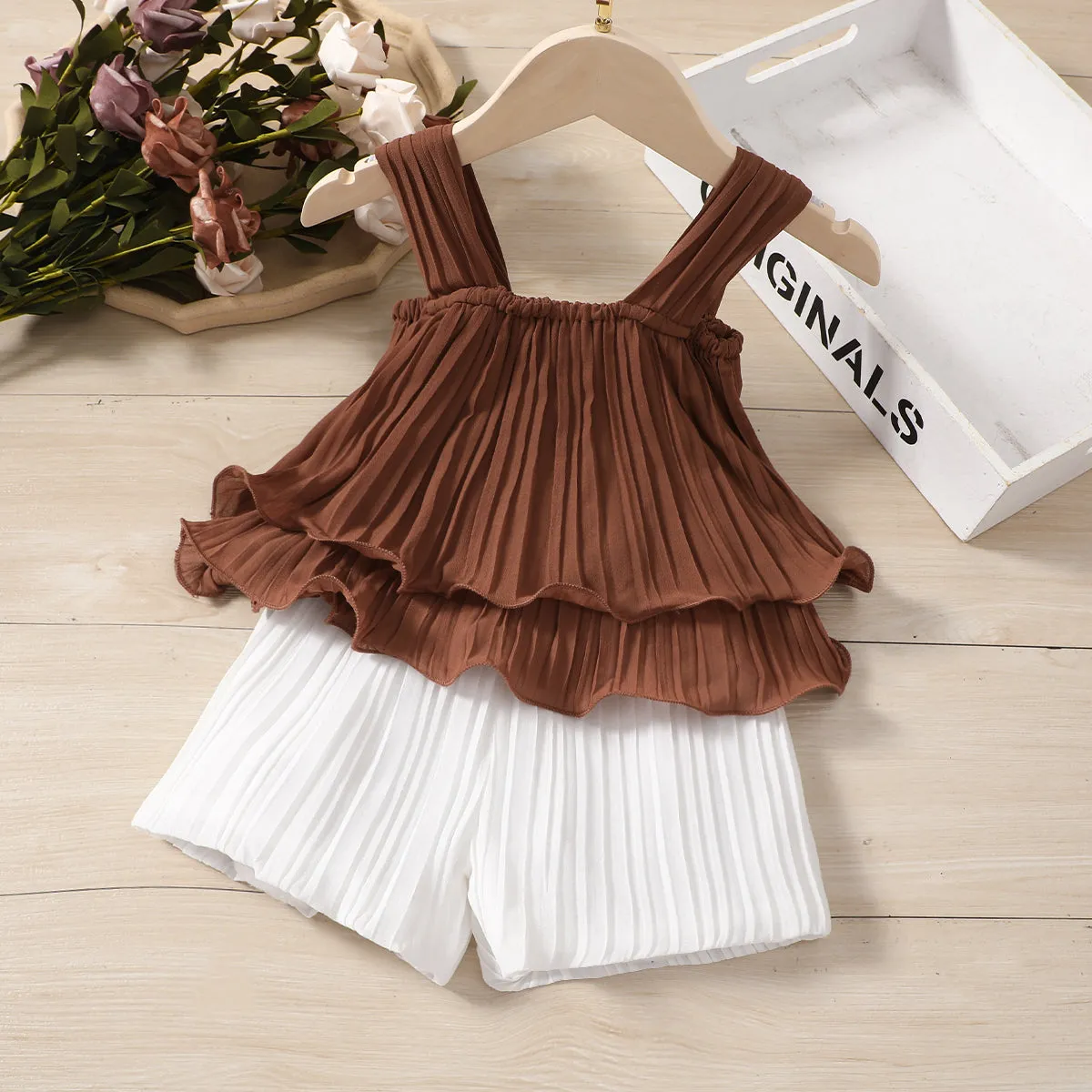 2pcs Toddler Girl Elegant Pleated Camisole and Shorts Set