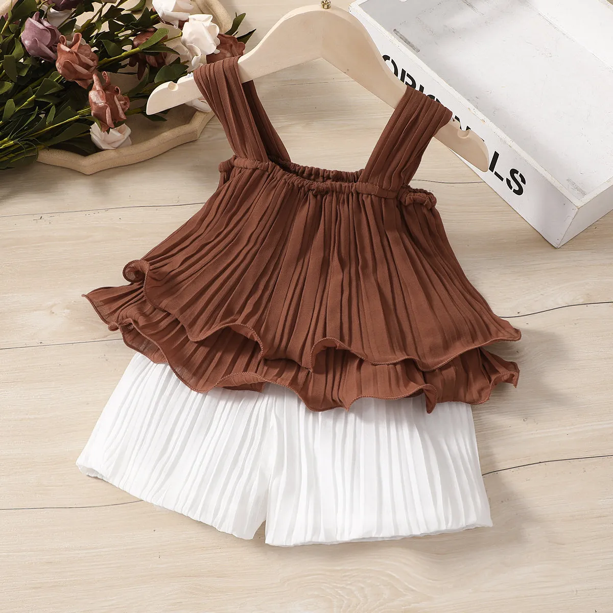 2pcs Toddler Girl Elegant Pleated Camisole and Shorts Set