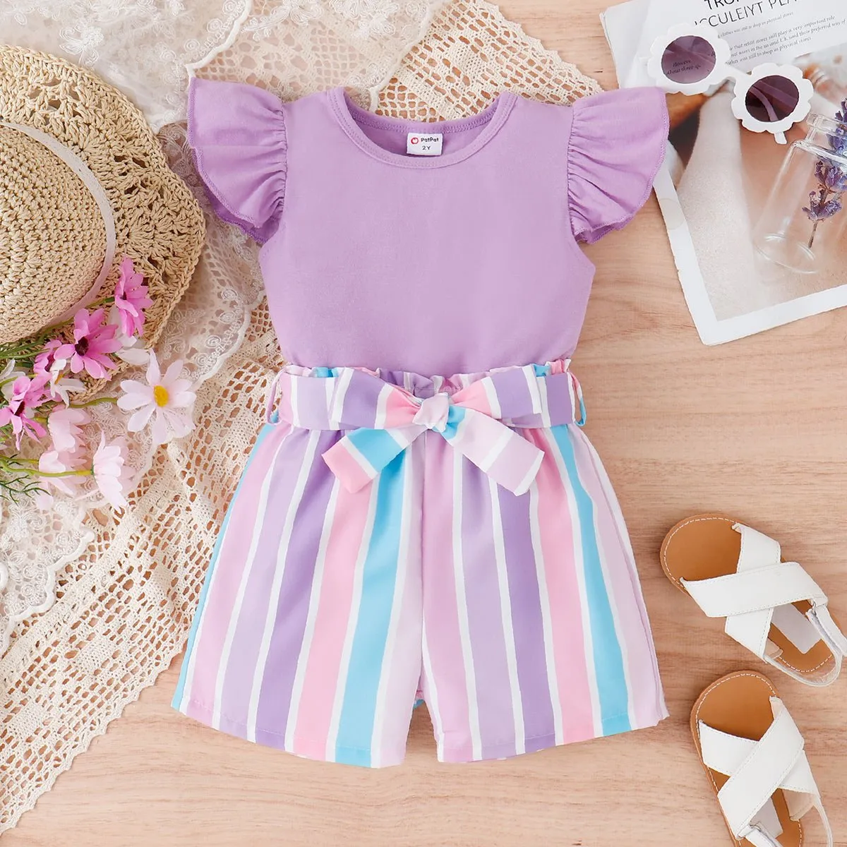 2pcs Toddler Girl Sweet Flutter-sleeve Tee and Stripe Belted Shorts Set