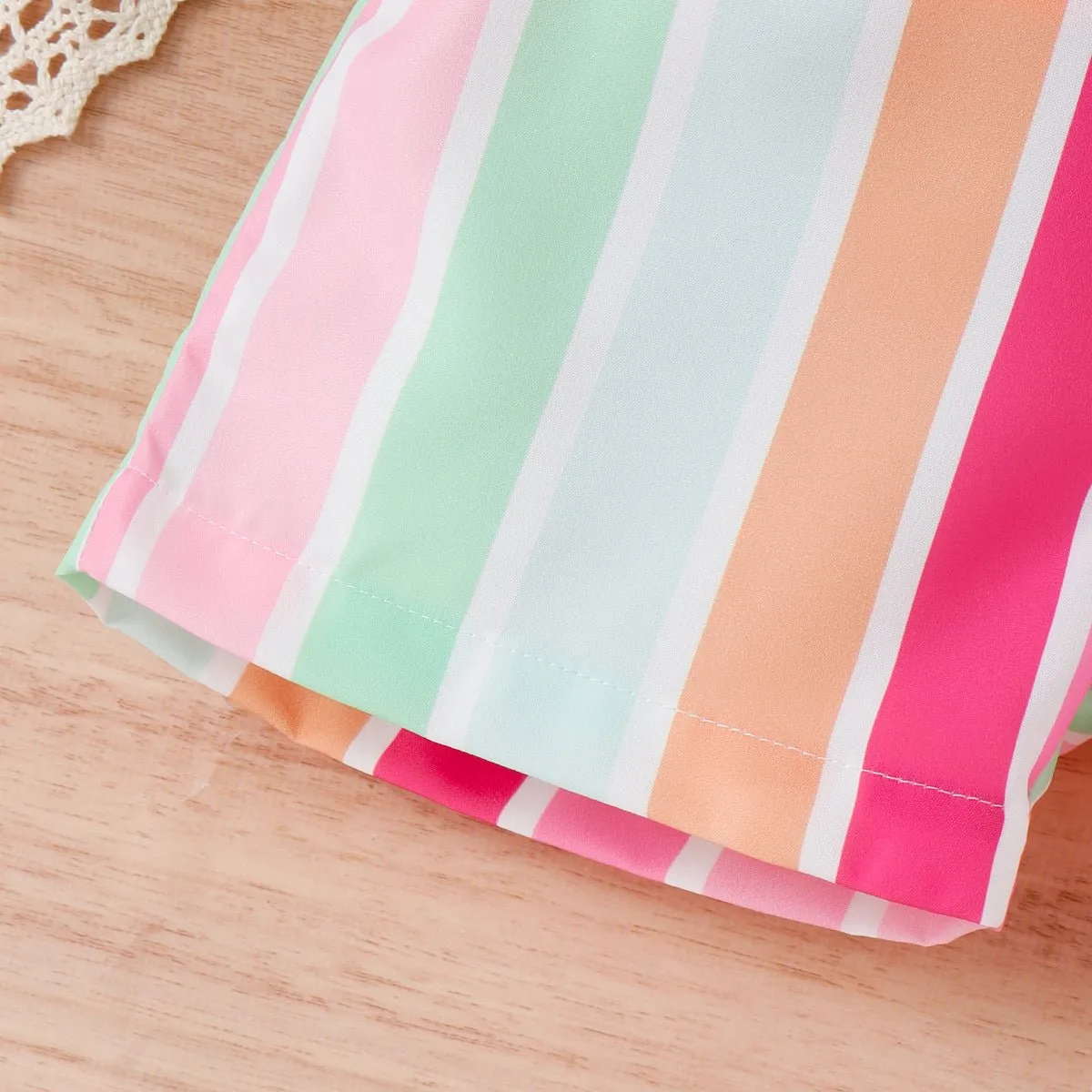 2pcs Toddler Girl Sweet Flutter-sleeve Tee and Stripe Belted Shorts Set