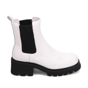 Django and Juliette Women's Barakios in White