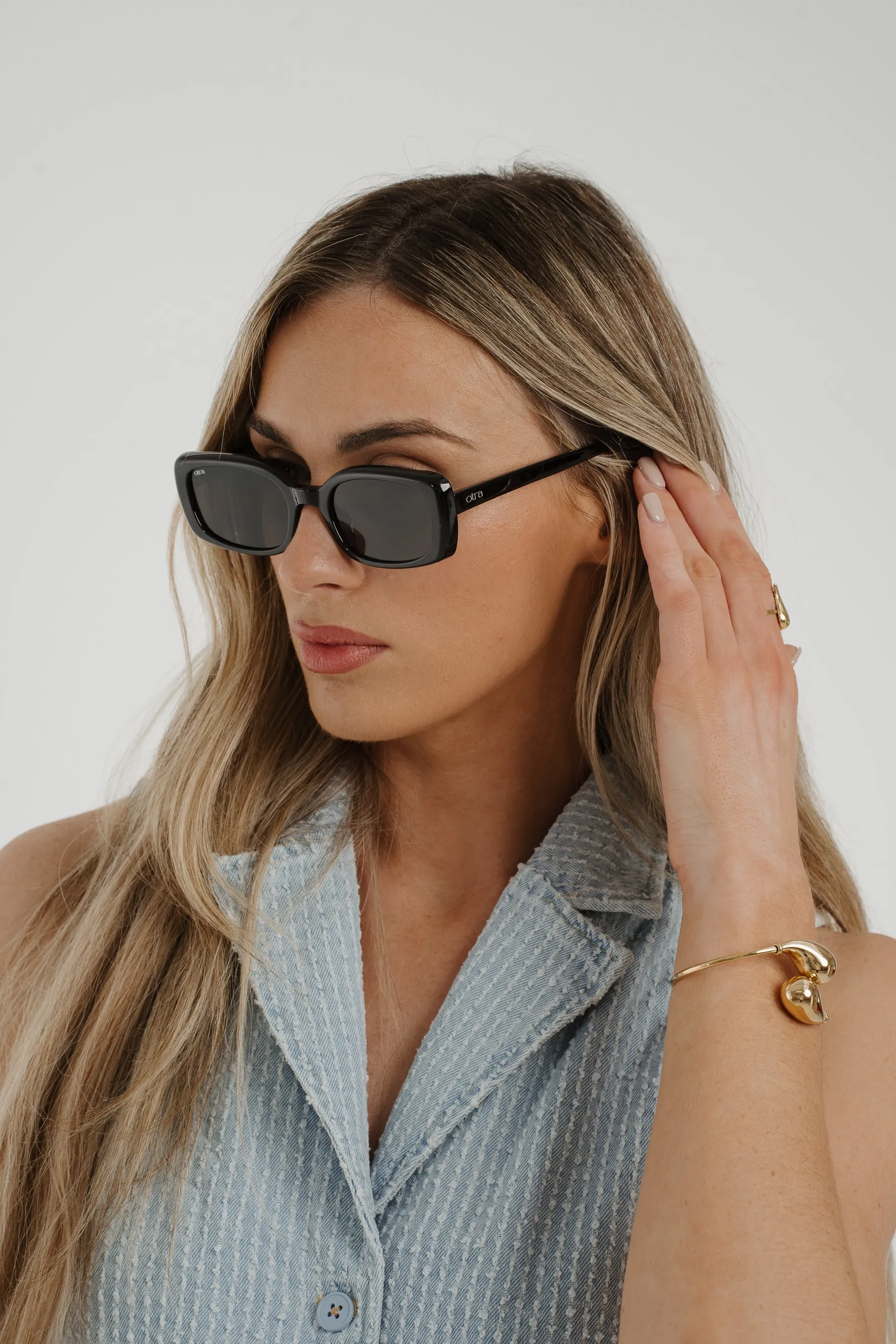 Olivia Rectangle Sunglasses In Black