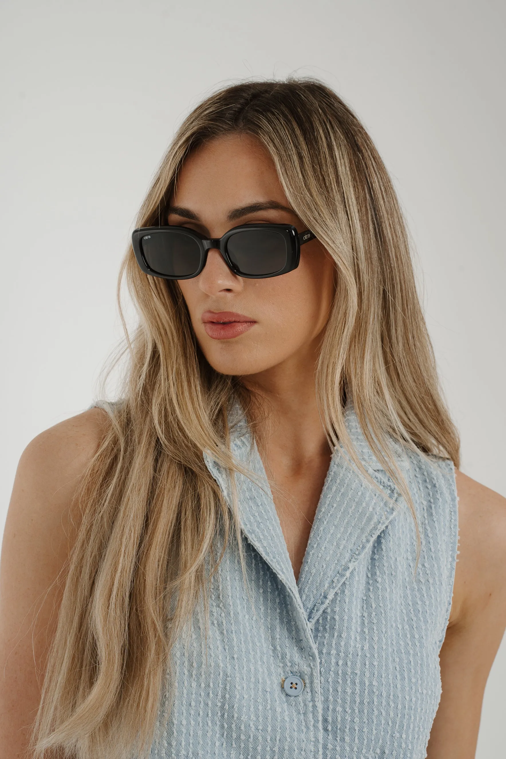 Olivia Rectangle Sunglasses In Black