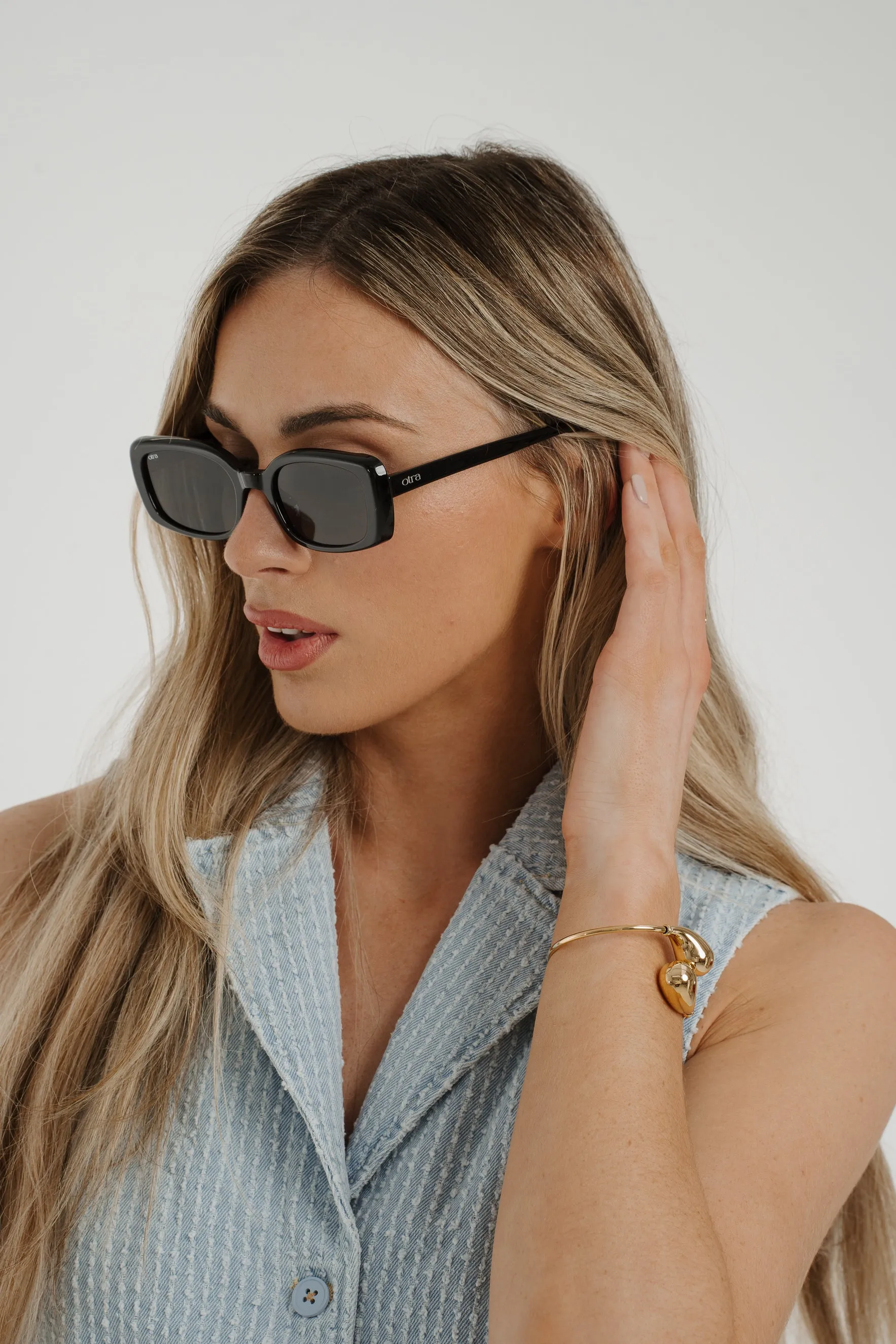 Olivia Rectangle Sunglasses In Black